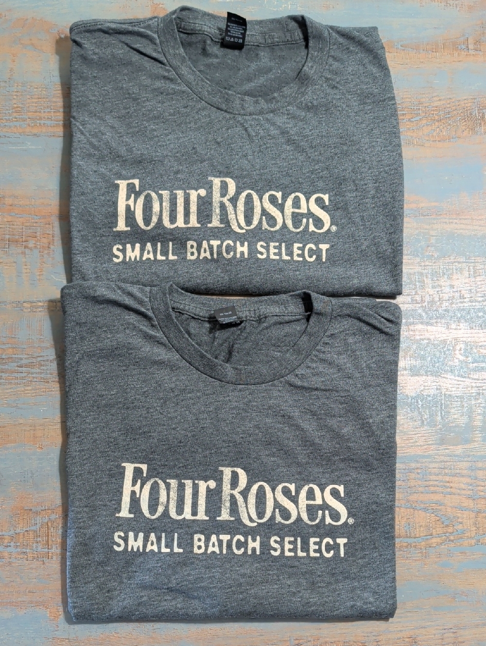 Four Roses Small Batch Select Gray Logo Tee Bundle XL NWOT